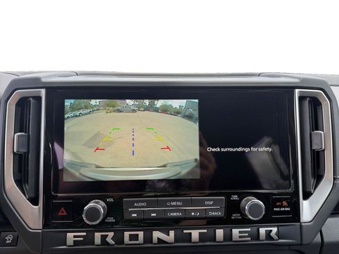 Used 2025 Nissan Frontier SV AWD/4WD image 17