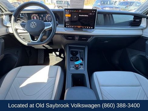 Used 2025 Volkswagen Tiguan SE image 14