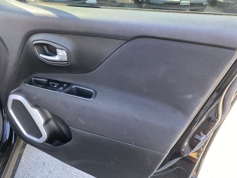 Used 2020 Jeep Renegade Sport AWD/4WD image 22