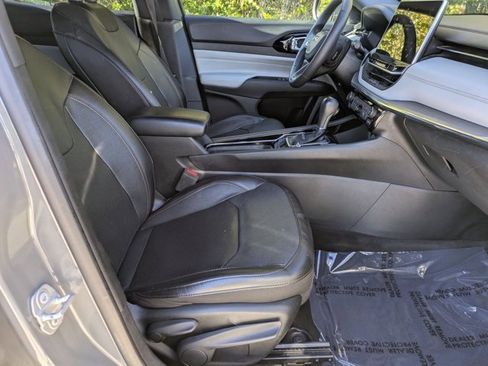 Used 2023 Jeep Compass Limited image 25