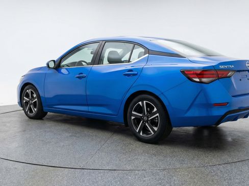 Used 2025 Nissan Sentra SV FWD image 6