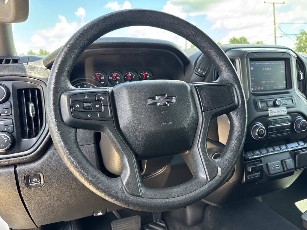 Used 2025 Chevrolet Silverado 1500 Custom Trail Boss AWD/4WD image 32
