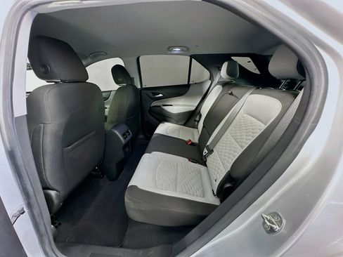 Used 2021 Chevrolet Equinox LT FWD image 23