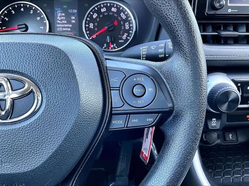 Certified 2021 Toyota RAV4 LE image 24