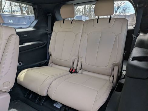 New 2025 Jeep Grand Cherokee L Limited image 19