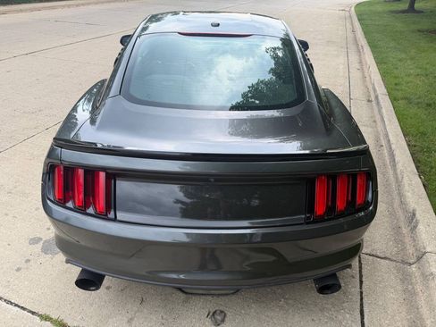 Used 2017 Ford Mustang GT Premium w/ GT Performance Package RWD image 5