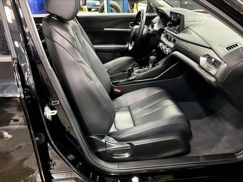 Used 2024 Acura Integra image 7