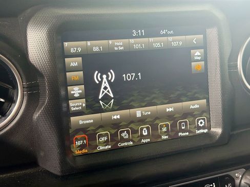 Used 2021 Jeep Wrangler Unlimited Sahara w/ Cold Weather Group image 14