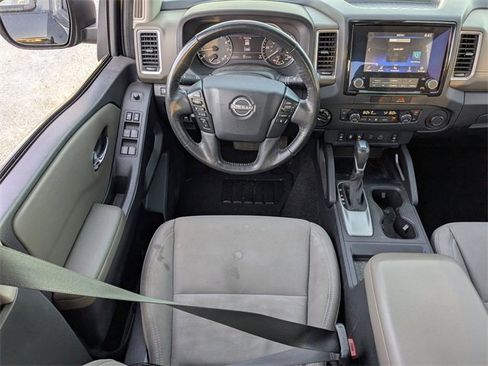 Used 2022 Nissan Frontier SV image 14