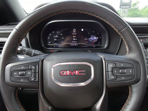 Used 2023 GMC Yukon AT4 w/ AT4 Premium Package AWD/4WD image 21