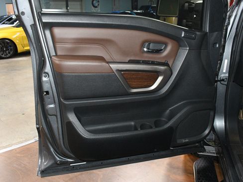 Used 2023 Nissan Titan Platinum Reserve w/ Moonroof Package AWD/4WD image 41