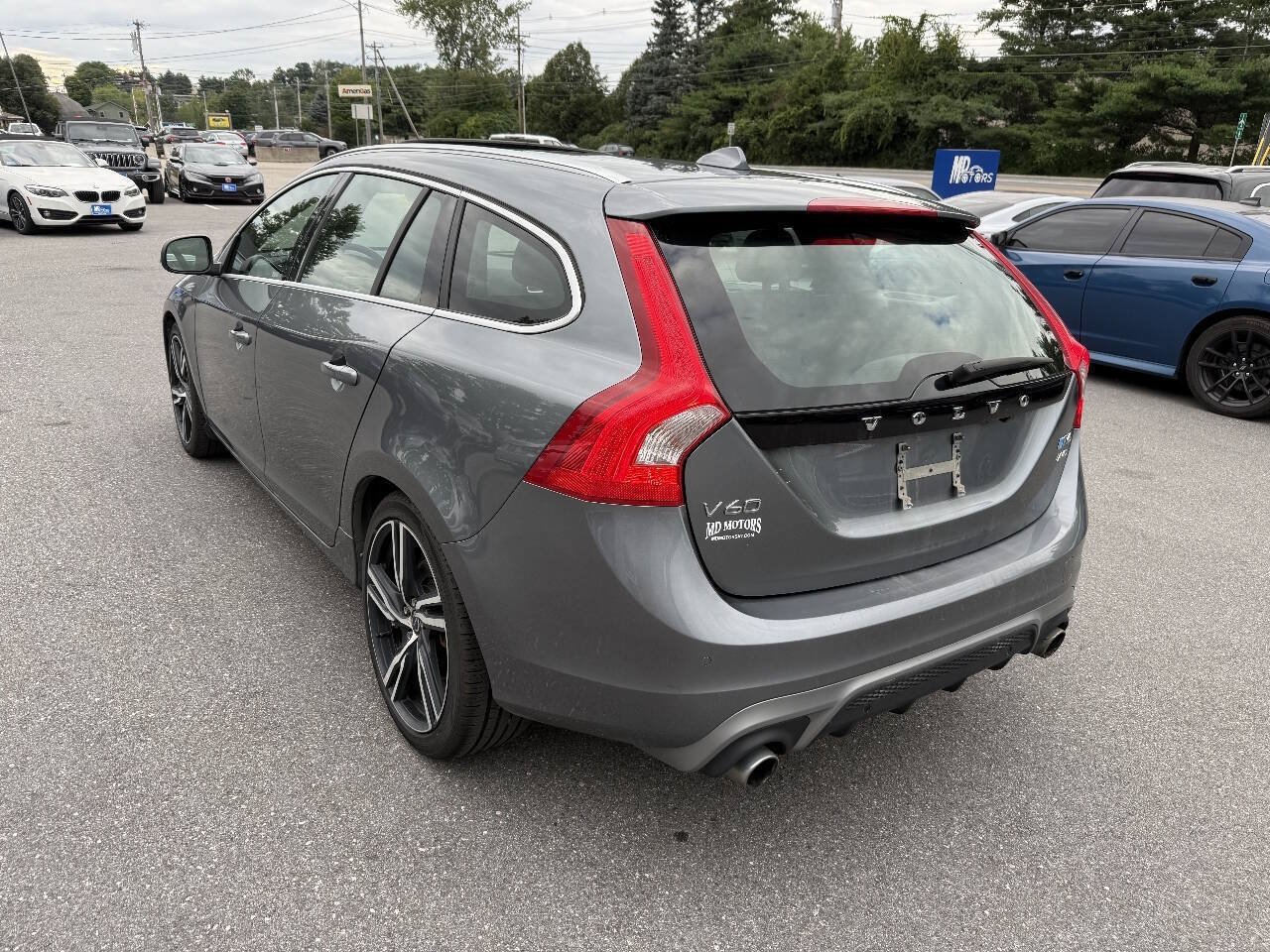 Used 2017 Volvo V60 T6 R-Design Platinum w/ Climate Package AWD/4WD image 11