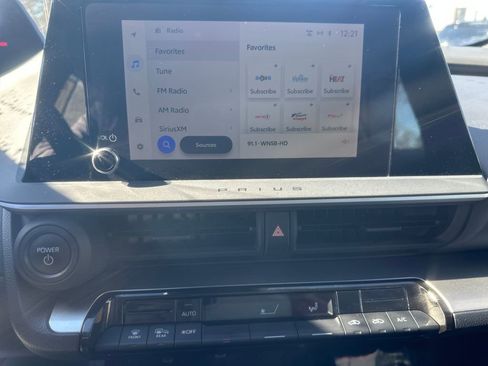 Used 2023 Toyota Prius LE image 6