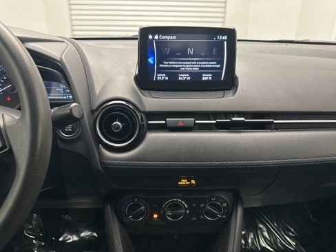 Used 2020 Toyota Yaris L image 20