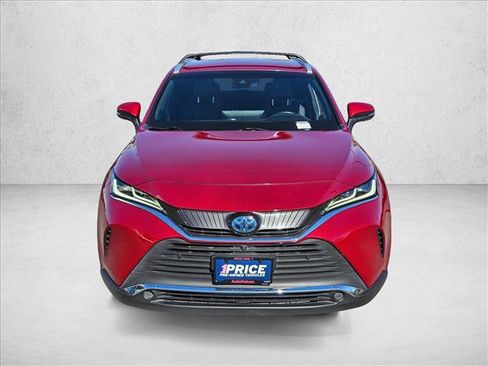 Used 2021 Toyota Venza Limited image 2