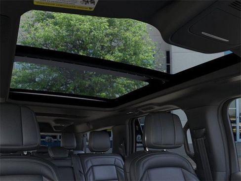 New 2025 Lincoln Navigator L Reserve w/ Jet Appearance Package image 22