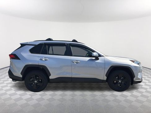 Certified 2021 Toyota RAV4 XLE w/ Convenience Package FWD image 18