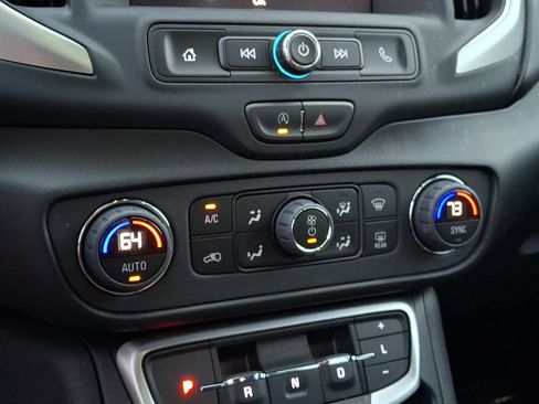 Certified 2023 GMC Terrain SLE w/ Driver Convenience Package FWD image 16