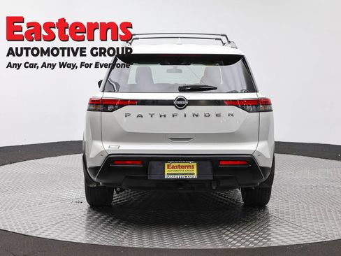 Used 2024 Nissan Pathfinder SV w/ SV Premium Package AWD/4WD image 6