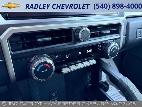 Used 2024 Toyota Tacoma TRD Off-Road AWD/4WD image 8
