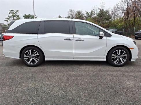 Used 2023 Honda Odyssey Touring image 8