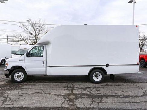 New 2026 Ford E-350 and Econoline 350 Super Duty w/ Power Equipment Group RWD image 6