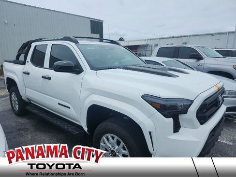 Used 2024 Toyota Tacoma SR AWD/4WD image 1