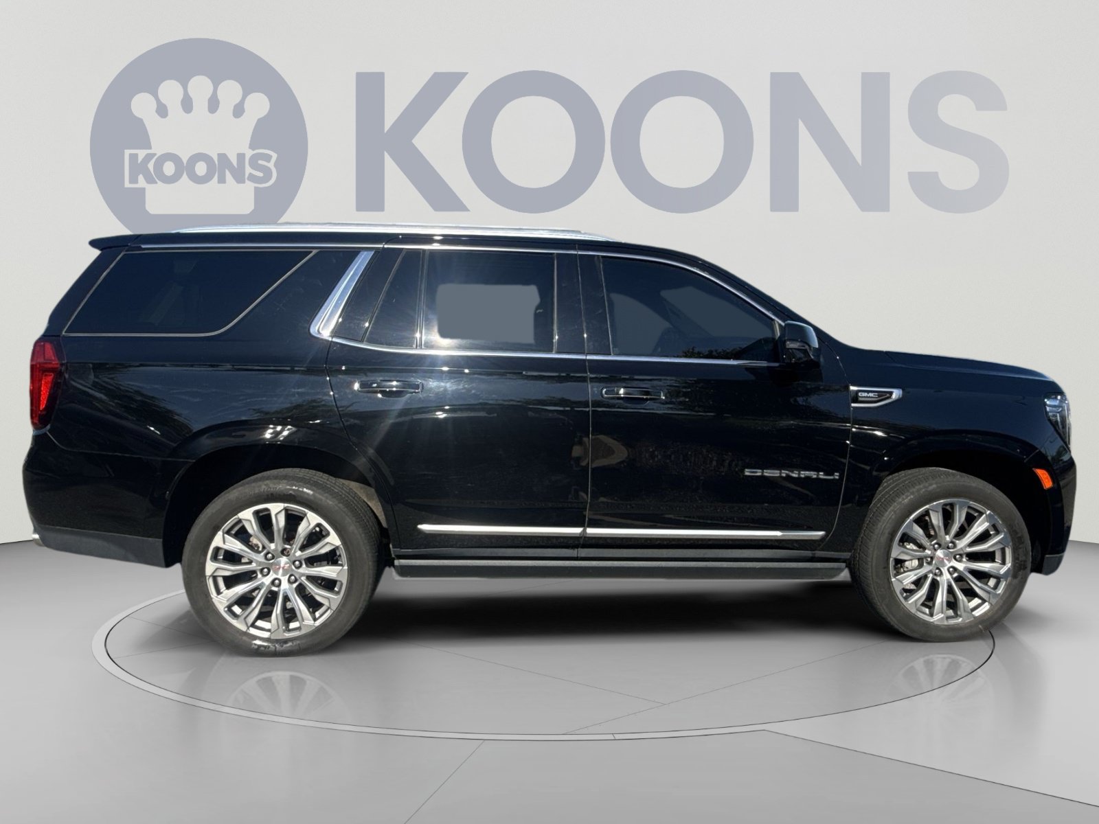 Used 2021 GMC Yukon Denali w/ Denali Premium Package AWD/4WD image 8