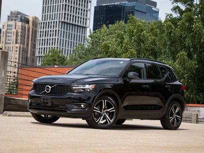 Used 2021 Volvo XC40 T5 R-Design w/ Protection Package