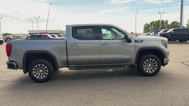 Used 2023 GMC Sierra 1500 AT4 w/ AT4 Premium Package AWD/4WD image 9