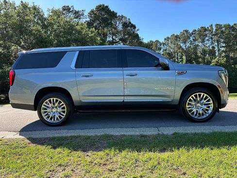 Used 2025 GMC Yukon XL Elevation RWD image 4