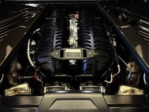 Used 2024 Chevrolet Corvette Z06 w/ Z07 Performance Package RWD image 32
