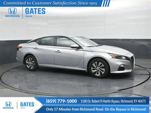 Used 2022 Nissan Altima 2.5 S image 1