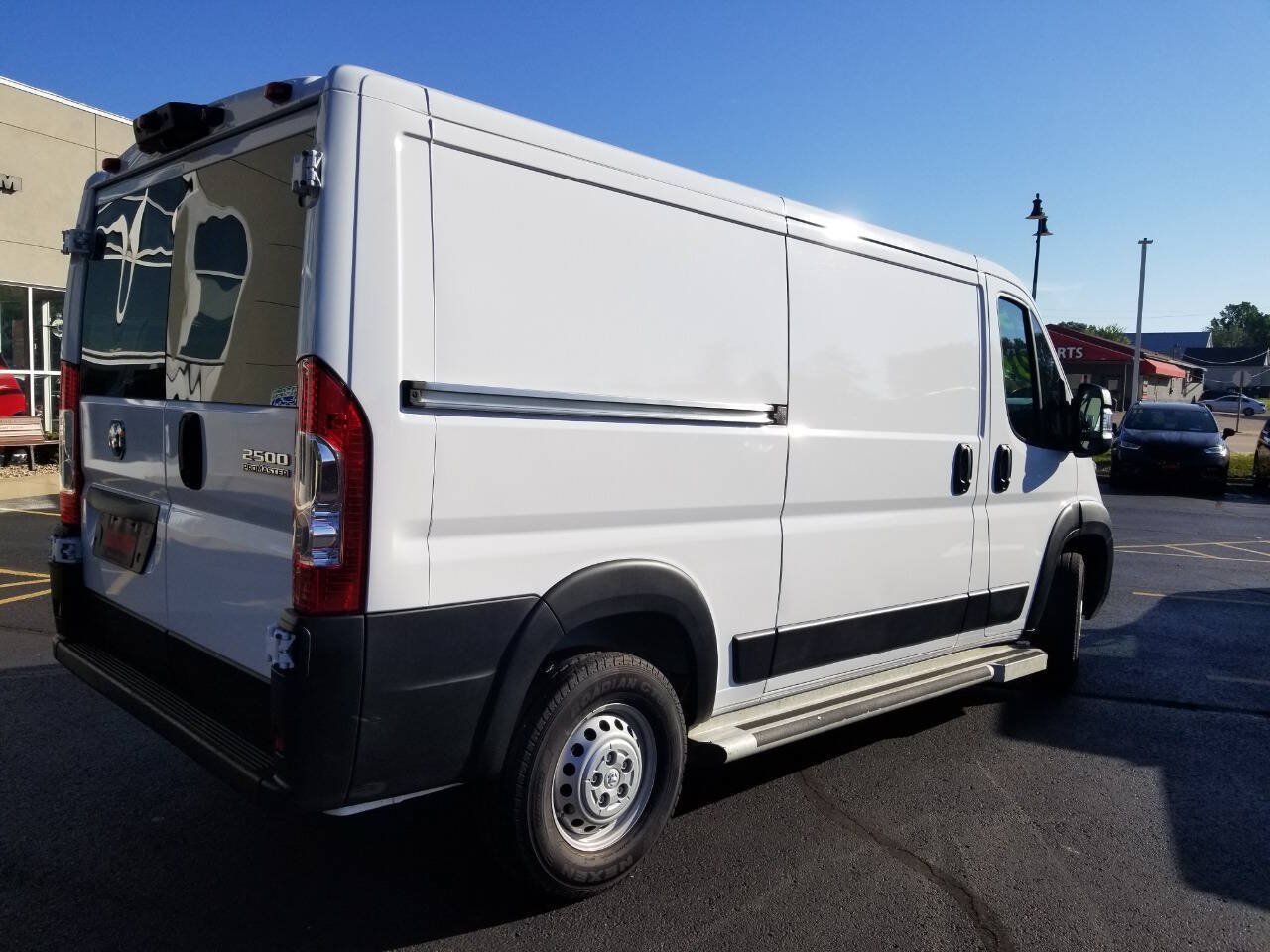 Used 2025 RAM ProMaster 2500 w/ U-Haul Equipment Group FWD image 8