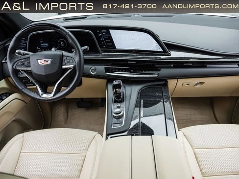 Used 2024 Cadillac Escalade Premium Luxury w/ Performance Package AWD/4WD image 6
