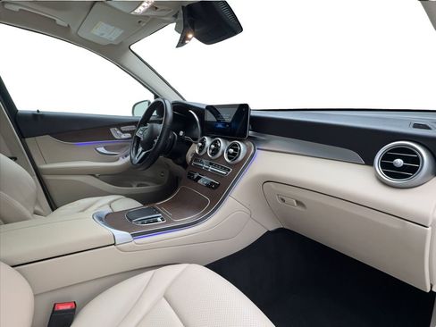 Used 2022 Mercedes-Benz GLC 300 4MATIC w/ Premium Package Lite image 31