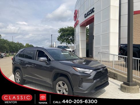 Certified 2025 Toyota RAV4 XLE AWD/4WD image 1