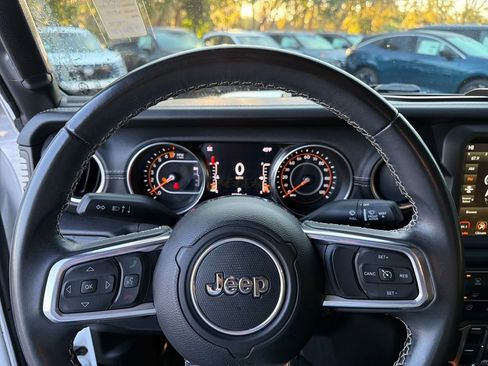 Used 2022 Jeep Gladiator Overland w/ Popular Equipment Package image 20