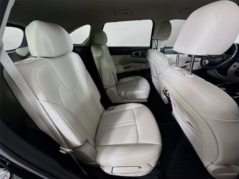 Used 2023 Kia Sorento SX Prestige image 26