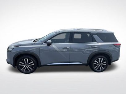 Used 2025 Nissan Pathfinder Platinum