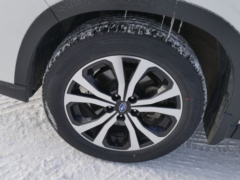 Used 2024 Subaru Forester Limited image 15