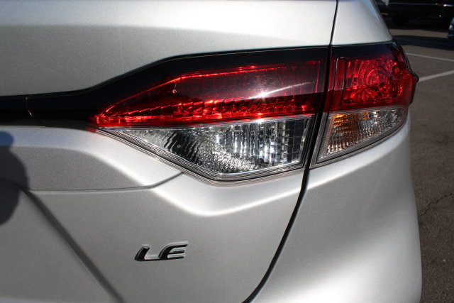 Certified 2025 Toyota Corolla LE FWD image 17