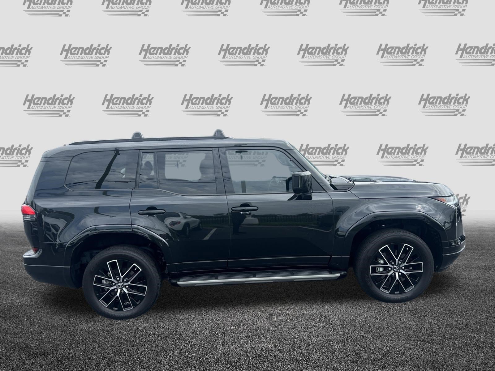 Used 2024 Lexus GX 550 w/ Accessory Package (Z1) AWD/4WD image 11