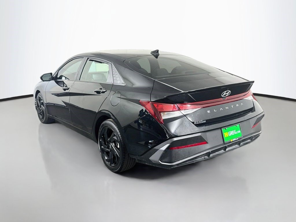 Used 2026 Hyundai Elantra Sport w/ Cargo Package FWD image 7