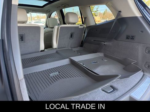 Used 2023 Cadillac XT6 Premium Luxury image 9