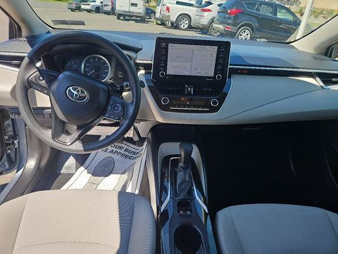 Used 2021 Toyota Corolla LE FWD image 21