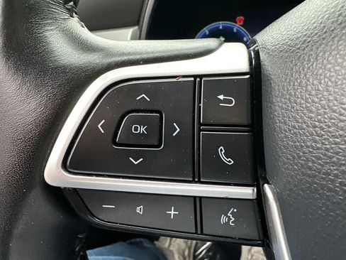 Used 2025 Toyota Highlander Platinum AWD/4WD image 42