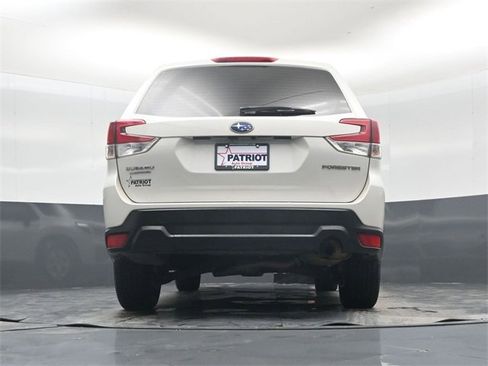 Used 2021 Subaru Forester Base image 41