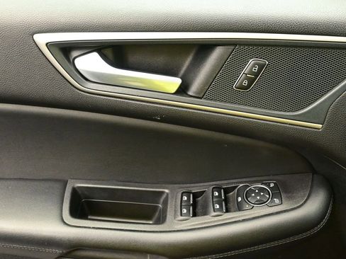 Certified 2024 Ford Edge SEL AWD/4WD image 17