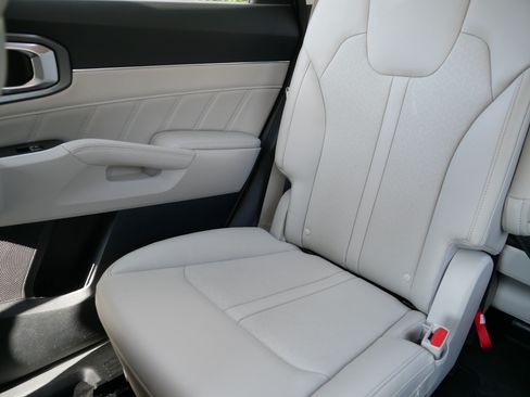 Used 2023 Kia Sorento SX AWD/4WD image 12